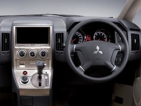 Mitsubishi Delica D5 от 2016